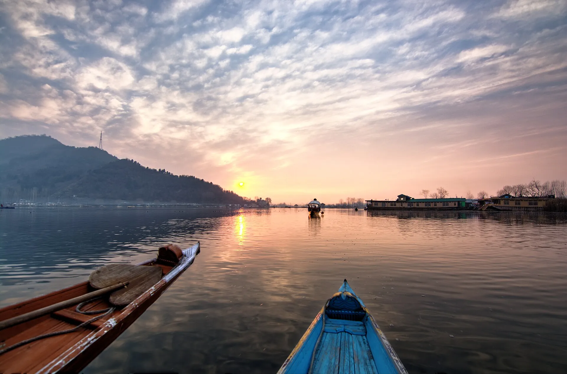 Sunset colours over Dal Lake, Srinagar